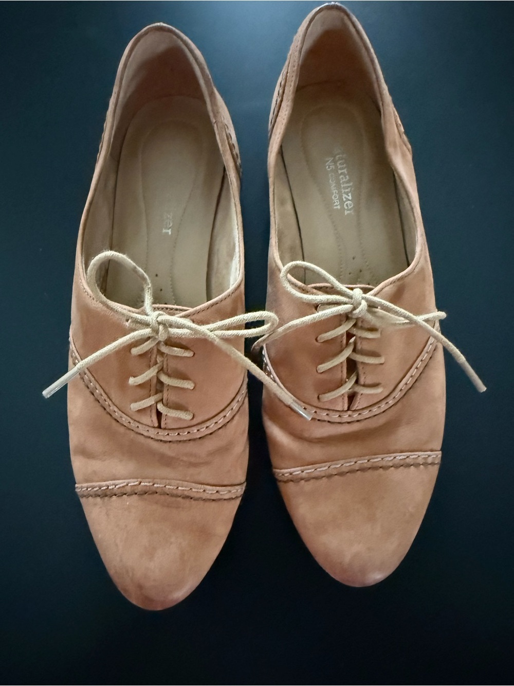 Naturalizer Women's Tan Lace-Up Oxford Flats Size: 8.5